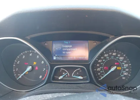 2012 Ford Focus Se z USA, uszkodzony, nr VIN 1FAHP3K24CL408461